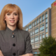 María Zampini, nueva directora ejecutiva de UMC, parada frente a un edificio de UMC El Paso.